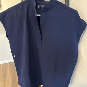 FIGS scrub top Navy blue size XS New
